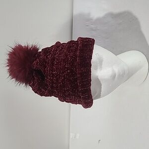 Pom Pom beanie hat one size